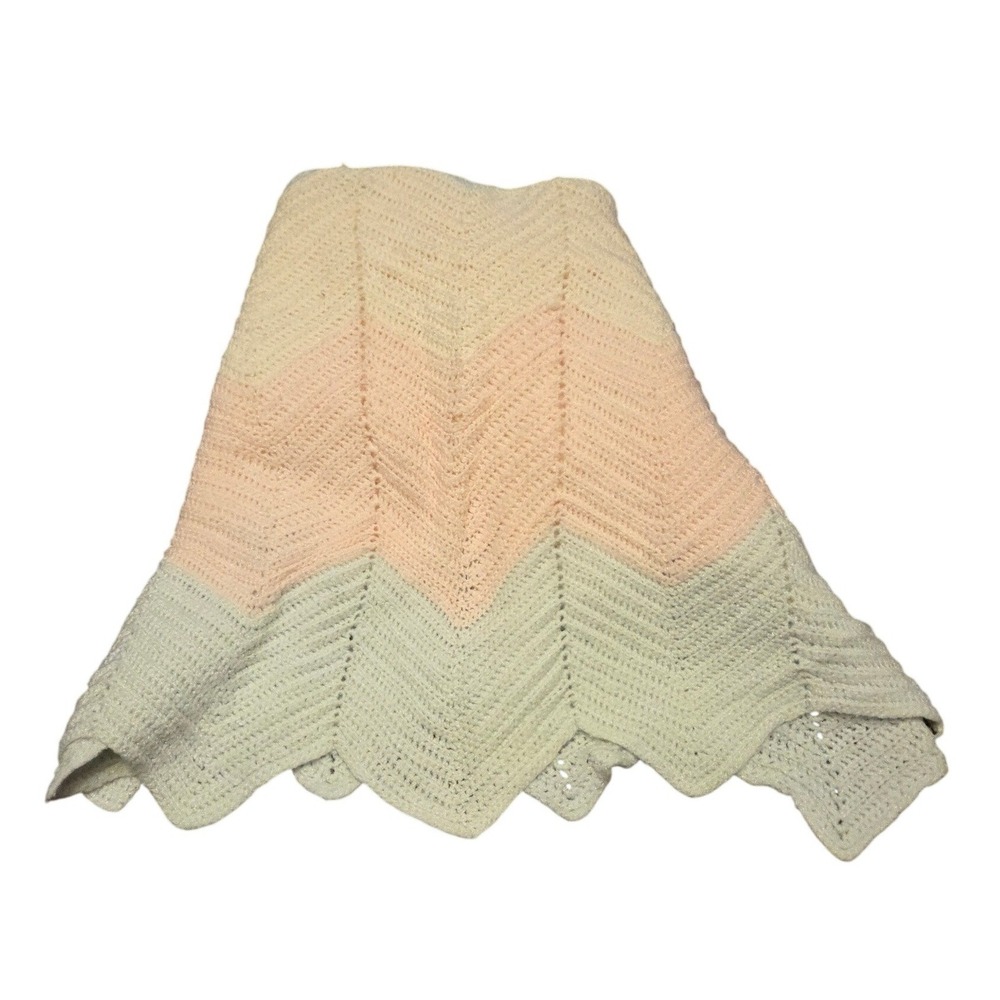 Crochet Blanket 56x22 Pastel Ombre Pink White Mint 70s Vintage Chevron Afghan - Picture 1 of 1